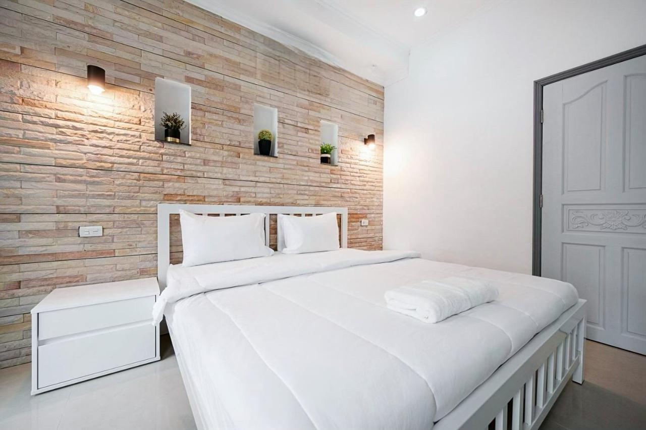 Majestic Pool 4 Bedrooms Private * Pattaya