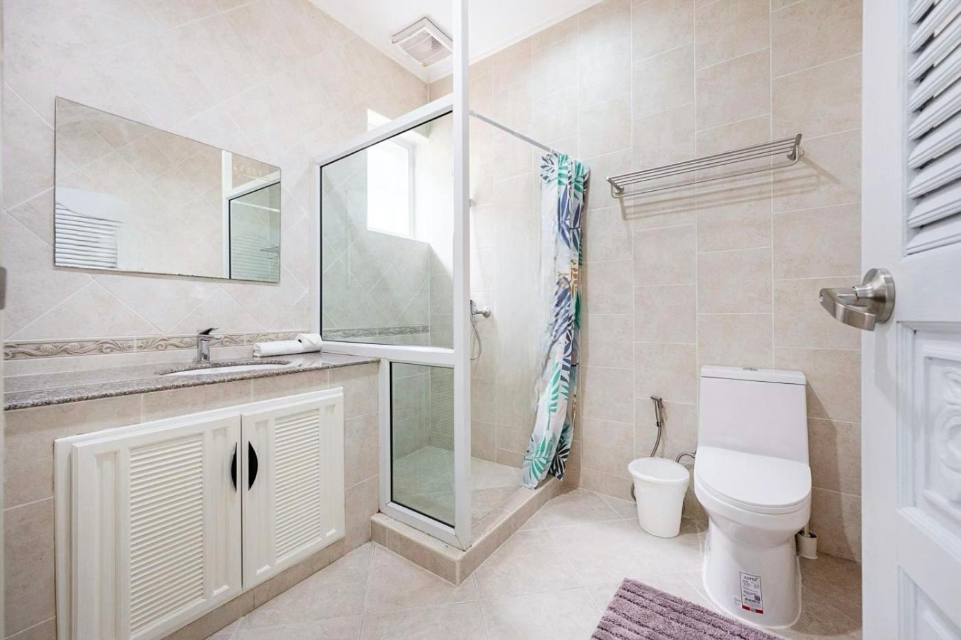 Majestic Pool 4 Bedrooms Private Villa Pattaya