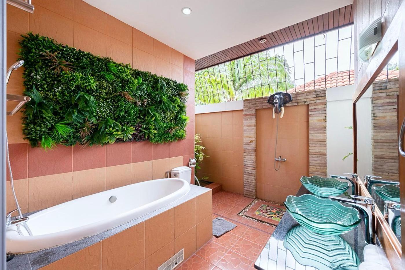Majestic Pool 4 Bedrooms Private