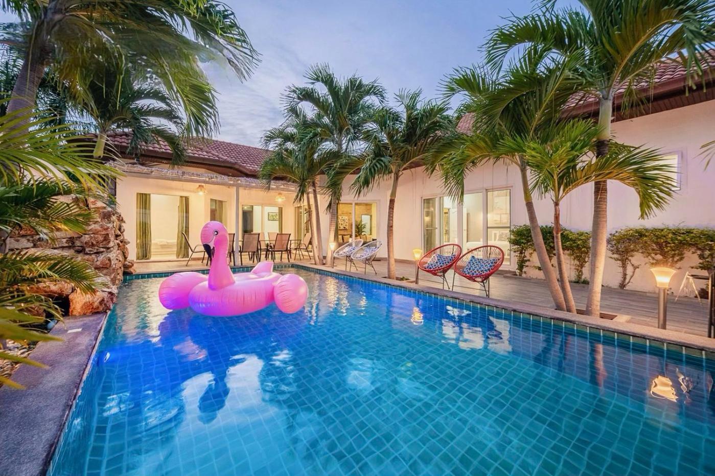 Majestic Pool 4 Bedrooms Private Pattaya